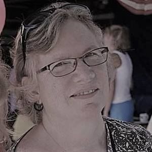 Meet your Posher, Leslie